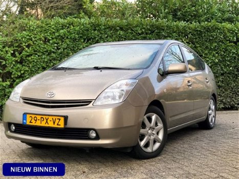 Toyota Prius - 1.5 VVT-i | Automaat | Business Edition | NAV | Nieuwe apk bij levering - 1