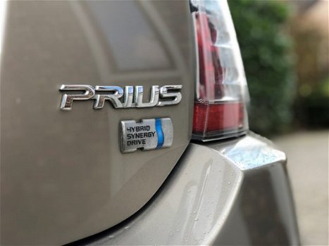 Toyota Prius - 1.5 VVT-i | Automaat | Business Edition | NAV | Nieuwe apk bij levering - 1