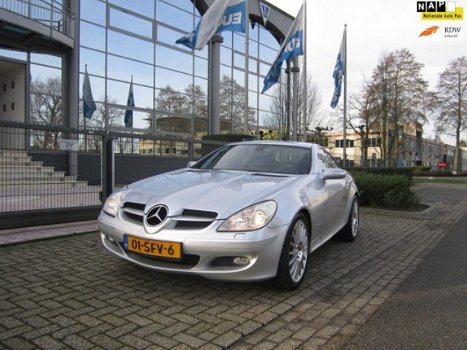 Mercedes-Benz SLK-klasse - 200 K. automaat, nw model , 18 inch, navi, N.A.P - 1