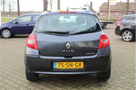 Renault Clio - 1.6-16V Initiale / LEDER / AIRCO-ECC / EL. PAKKET / LMV - 1