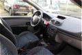 Renault Clio - 1.2-16V Expression / AIRCO / EL. PAKKET / *APK TOT 1-2021* / TREKHAAK / LMV - 1 - Thumbnail