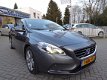 Volvo V40 - 1.6 T4 180PK Powershift Summum 57dKM|Panorama|Leder|Keyless|Xenon|Navi - 1 - Thumbnail