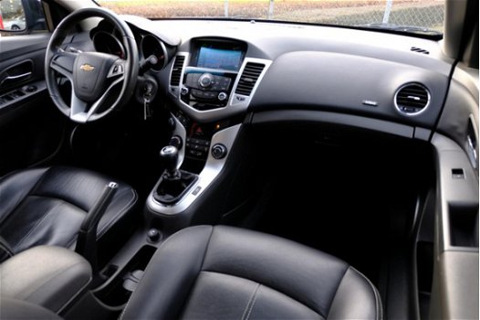 Chevrolet Cruze - 1.8 LT Leer/Navi/Clima/Enz - 1