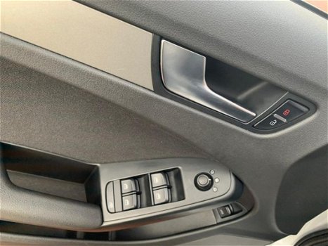 Audi A4 - 1.8 TFSI 160pk Pro Line navigatie - 1
