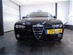 Alfa Romeo 159 Sportwagon - 2.2 JTS Selespeed TI NAVI./LEER. ZEER MOOI incl. NWE APK/GARANTIE - 1 - Thumbnail