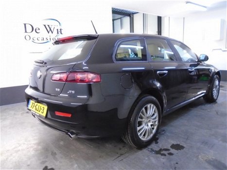 Alfa Romeo 159 Sportwagon - 2.2 JTS Selespeed TI NAVI./LEER. ZEER MOOI incl. NWE APK/GARANTIE - 1