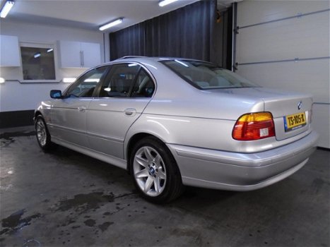 BMW 5-serie - 530i Executive in NIEUWSTAAT ORG. 87000 KM YOUNGTIMER incl NWE APK/GARANTIE - 1