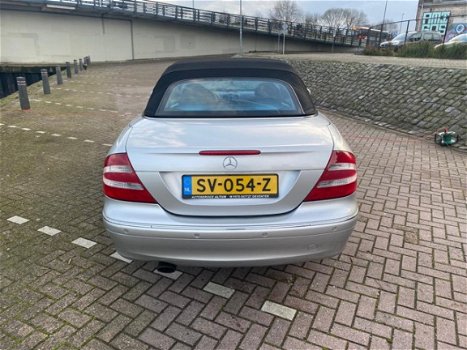 Mercedes-Benz CLK-klasse Cabrio - 200 K. Avantgarde geheel onderhouden auto rijd geheel als nieuw - 1