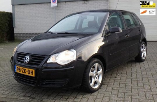 Volkswagen Polo - 1.4 TDI Optive AIRCO + JAAR APK - 1