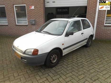 Toyota Starlet - 1.3-16V - 1