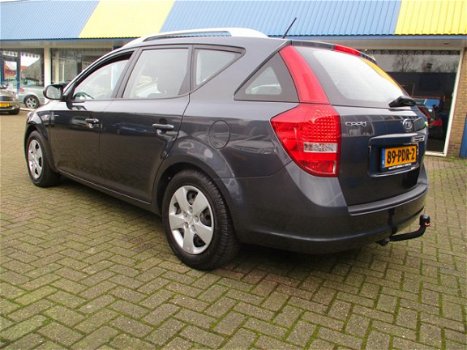 Kia Cee'd - 1.4-16V 