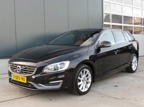 Volvo V60 - 1.6 D2 Summum Automaat - 1