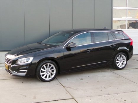 Volvo V60 - 1.6 D2 Summum Automaat - 1