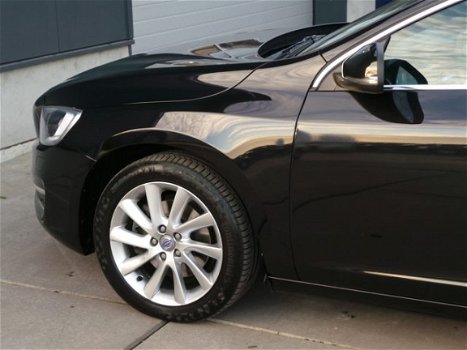 Volvo V60 - 1.6 D2 Summum Automaat - 1