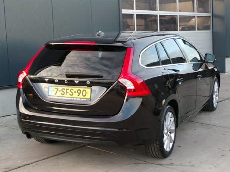 Volvo V60 - 1.6 D2 Summum Automaat - 1