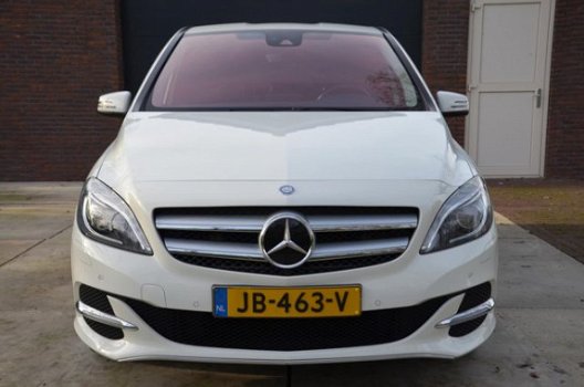Mercedes-Benz B-klasse - 250 e Prestige Xenon/Pdc/Ecc/Navi/Stoelverwarming/Leder/Privacy-Glass/Cr-Co - 1