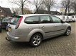 Ford Focus Wagon - 1.6 TDCI Futura Airco - 1 - Thumbnail