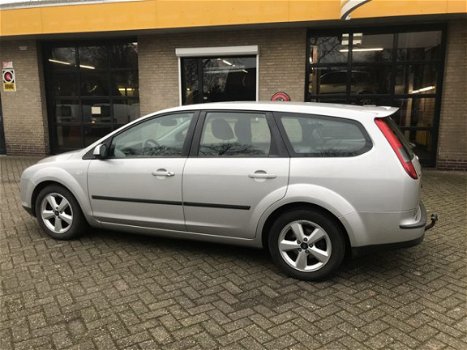 Ford Focus Wagon - 1.6 TDCI Futura Airco - 1