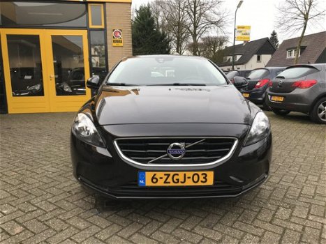 Volvo V40 - 2.0 D4 191PK Momentum Business Navi - 1