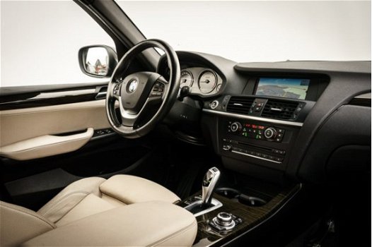 BMW X3 - 2.0D 184 Pk XDrive High Executive | Navigatie | Sportstoelen | Trekhaak | 19