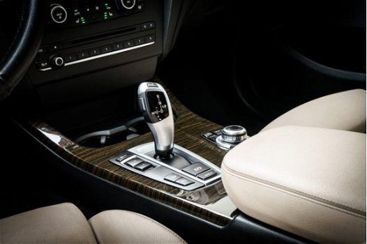 BMW X3 - 2.0D 184 Pk XDrive High Executive | Navigatie | Sportstoelen | Trekhaak | 19