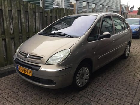 Citroën Xsara Picasso - 1.8i-16V Image - 1