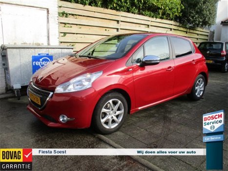 Peugeot 208 - 1.2 VTi Style met Navigatie - 1