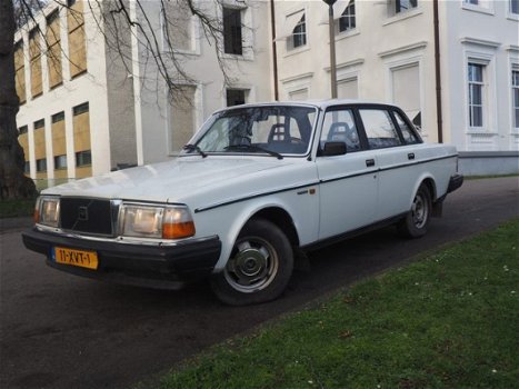 Volvo 240 - 2.3 AUT, '84, BIG NOSE, 145.000 km - 1