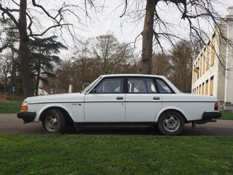 Volvo 240 - 2.3 AUT, '84, BIG NOSE, 145.000 km - 1