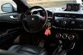 Alfa Romeo Giulietta - 1.4 T Distinctive / 170 PK / AUT / Open panoramadak / Navi / Ecc / Leder / Pd - 1 - Thumbnail