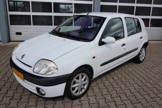 Renault Clio - 1.4 RT 5DRS - 1