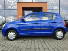 Kia Picanto - 1.0 LX TREKHAAK - A.P.K. t/m 16-10-2020