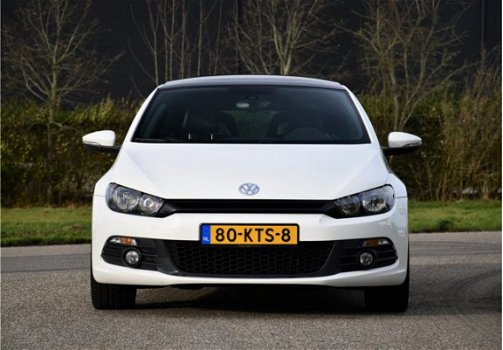 Volkswagen Scirocco - 1.4 TSI DSG Highline Plus Pano Navi 19-inch Clima Cruise - 1