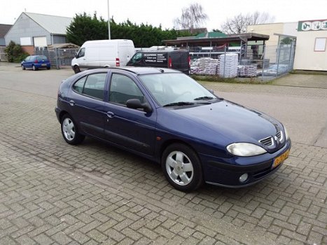 Renault Mégane - 1.6-16V Dynamique - 1