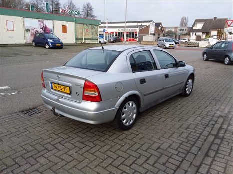 Opel Astra - 1.6 Club - 1