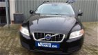 Volvo V70 - T4 Momentun - 1 - Thumbnail