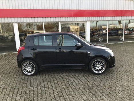 Suzuki Swift - 1.5 Exclusive - 1