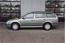 Skoda Octavia Combi - 1.6 Comfort airco cruise trekhaak