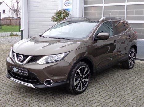 Nissan Qashqai - 1.6 Tekna 163 PK, Trekhaak, Navigatie, etc, etc - 1