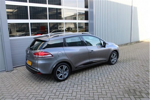 Renault Clio Estate - 1.5 dCi ECO Night&Day 1e Eig Airco Cruise Navi LM Velgen - 1