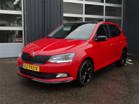 Skoda Fabia - 1.2 TSI Monte Carlo benzine 5 deurs airco navigatie panoramisch dak 17