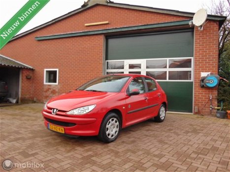 Peugeot 206 - 1.1 X-Design, Bj 2005, 5-deurs, Apk, Leuke Auto - 1