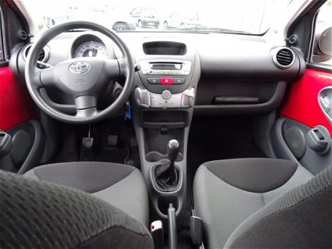 Toyota Aygo - 1.0-12V + - 1