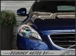 Volvo V40 - 2.0 D2 Ocean Race Business Panoramadak Navigatie Cam Parking - 1 - Thumbnail