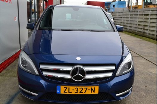 Mercedes-Benz B-klasse - 180 Ambition DEALER AUTO 1E EIGENAAR MB Bklasse 180 Ambition 76000 KM NIEUW - 1