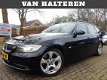 BMW 3-serie Touring - 330d High Executive LEDER SPORTINTERIEUR NAVIGATIE AUTOMAAT GEEN ROETTAX - 1 - Thumbnail