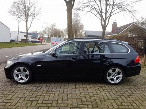 BMW 3-serie Touring - 330d High Executive LEDER SPORTINTERIEUR NAVIGATIE AUTOMAAT GEEN ROETTAX - 1