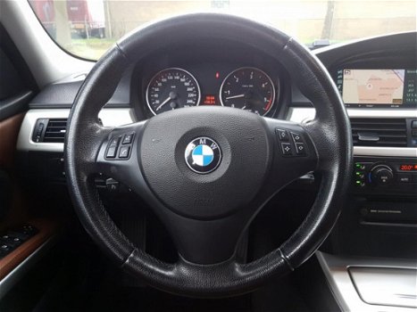 BMW 3-serie Touring - 330d High Executive LEDER SPORTINTERIEUR NAVIGATIE AUTOMAAT GEEN ROETTAX - 1