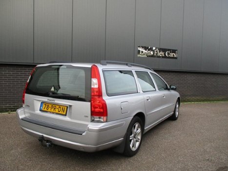 Volvo V70 - 2.4 D5 Summum - 1