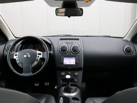 Nissan Qashqai - 1.6 dCi Tekna | Trekhaak | Navigatie | Lederen bekleding | Stoelverwarming | Panora - 1